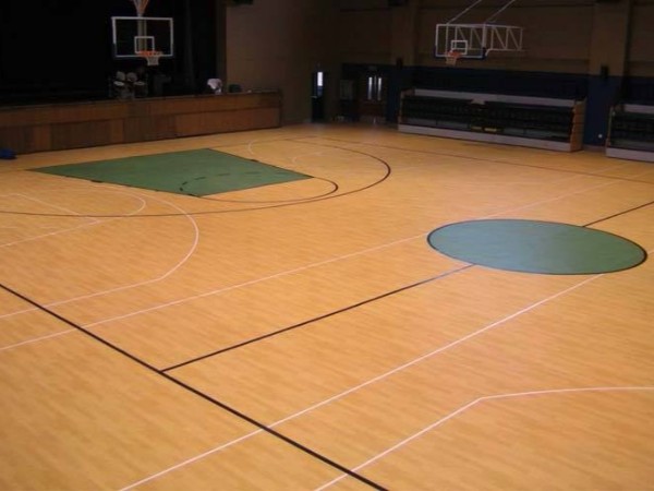篮球场地地板